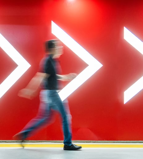 arrows_2204381437_RE_webCrop_short